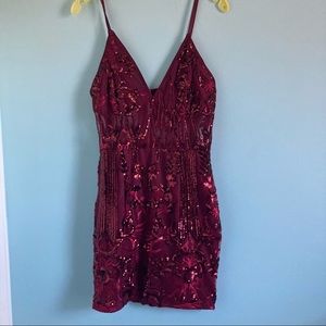 ♥️PrettyLittleThing Burgundy Sequin Bodycon Dress w/ Sheer Panel♥️